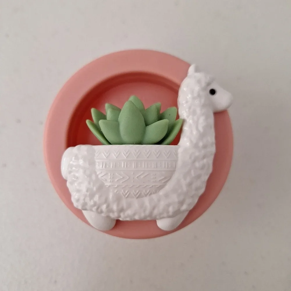 RETIRED Bath & Body Works Llama Succulent Scentportable Visor Clip Car Vent